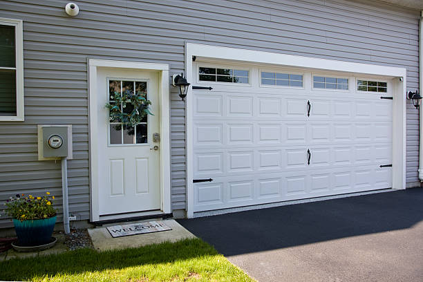 24/7 Emergency Garage Door Panel Replacement experts in Potosi, MO